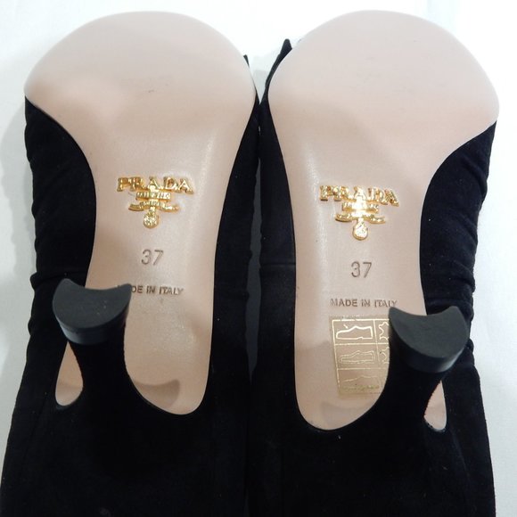 PRADA BLACK SUEDE PUMPS W/ ACCENT BOW IN US 7  (NEW) - Picture 4 of 4